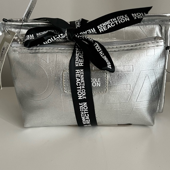 KENNETH COLE REACTION COSMETIC BAGS - Picture 1 of 11
